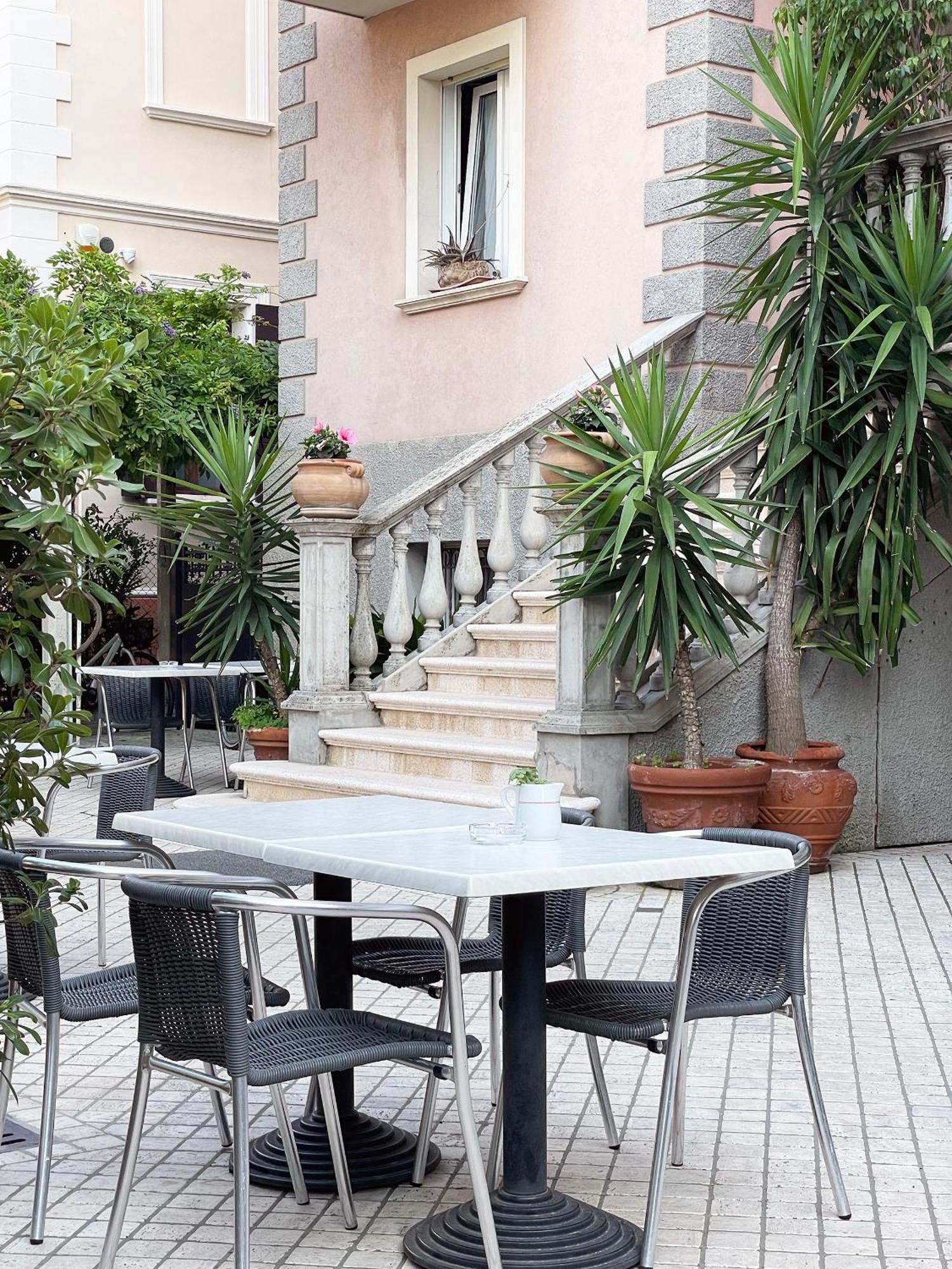 Hotel Berlino Cattolica Exterior photo